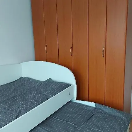 Dzoni Apartment *